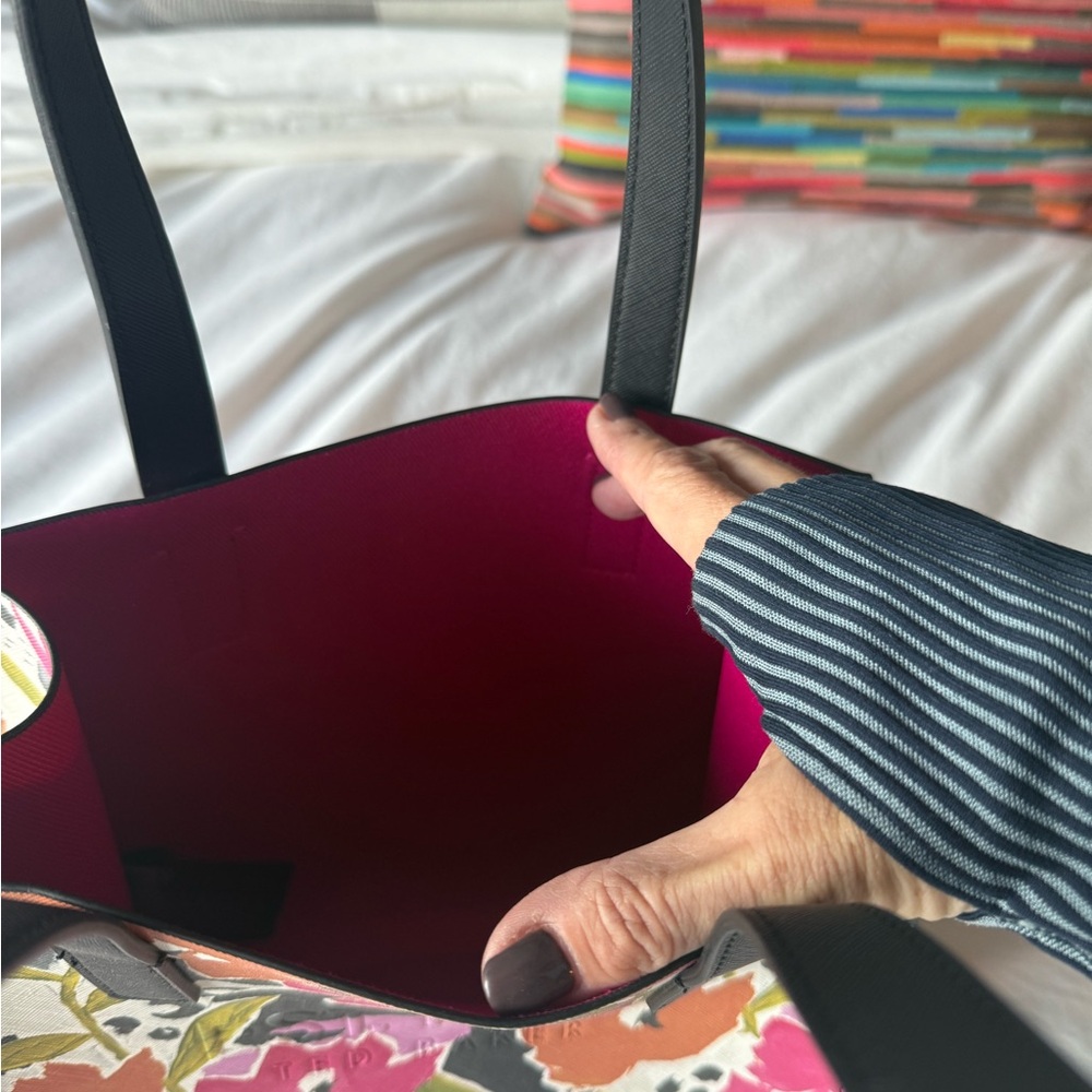 Ted Baker small tote - Picture 4 of 4